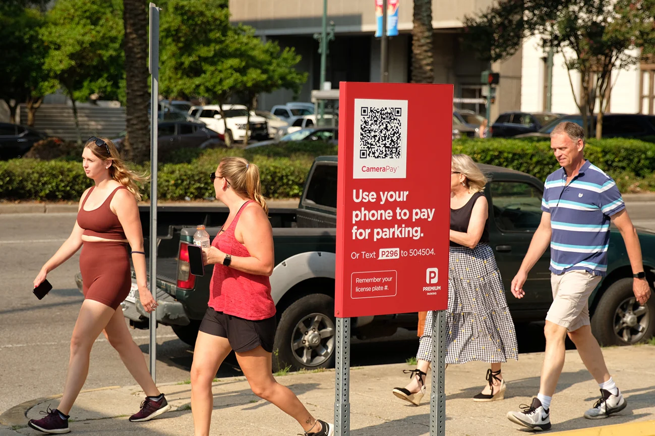 pedestrian egress sign outside of P296 - New Orleans