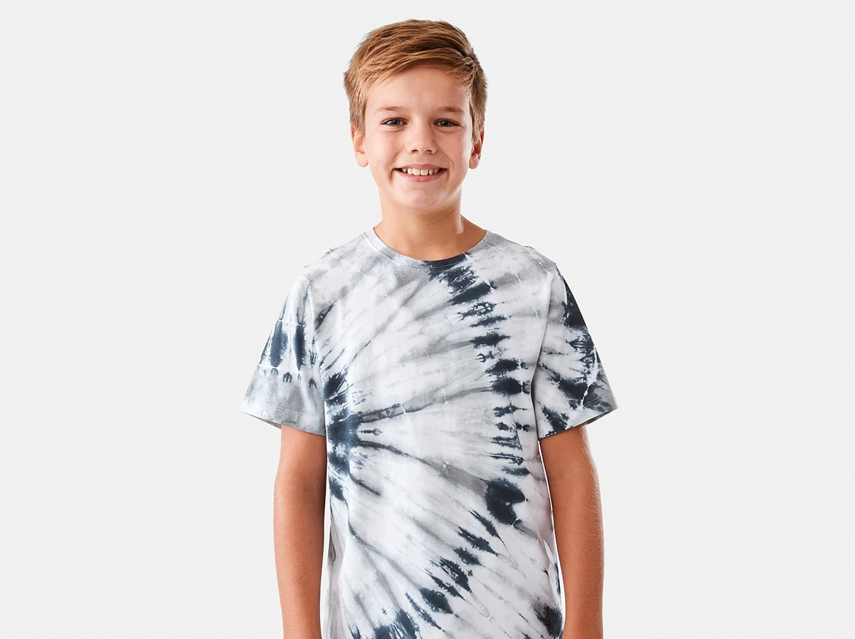 Boy Wearing Short Sleeve Tie Dye T-s