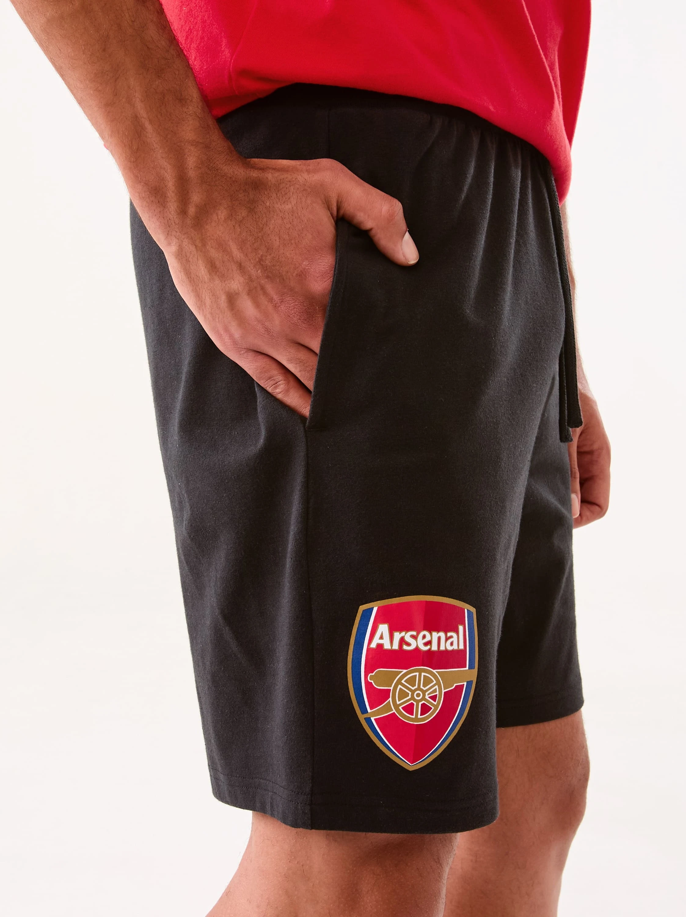 Man Wearing Arsenal Active EPL Sh