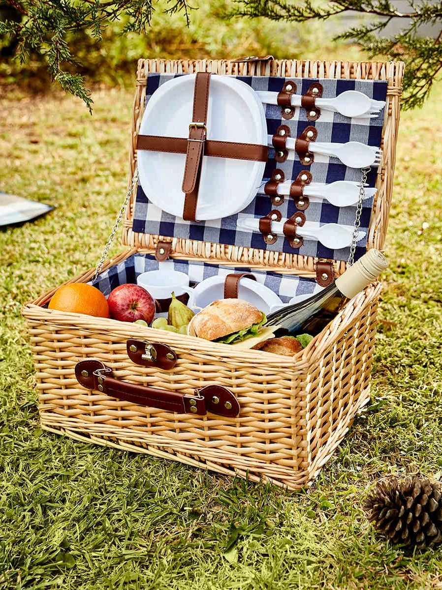 Rattan Picnic