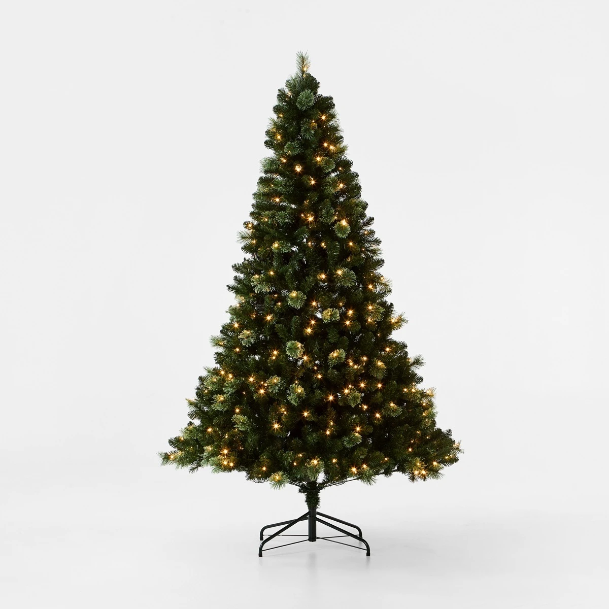 2.4m (8ft) Cashmere Prelit Christmas Tree with a lighter background