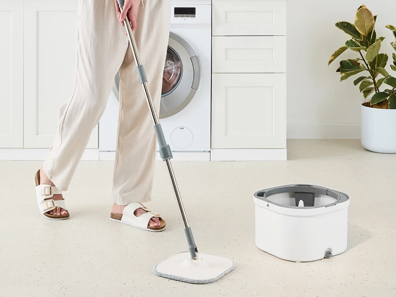 Cleaning mop equip