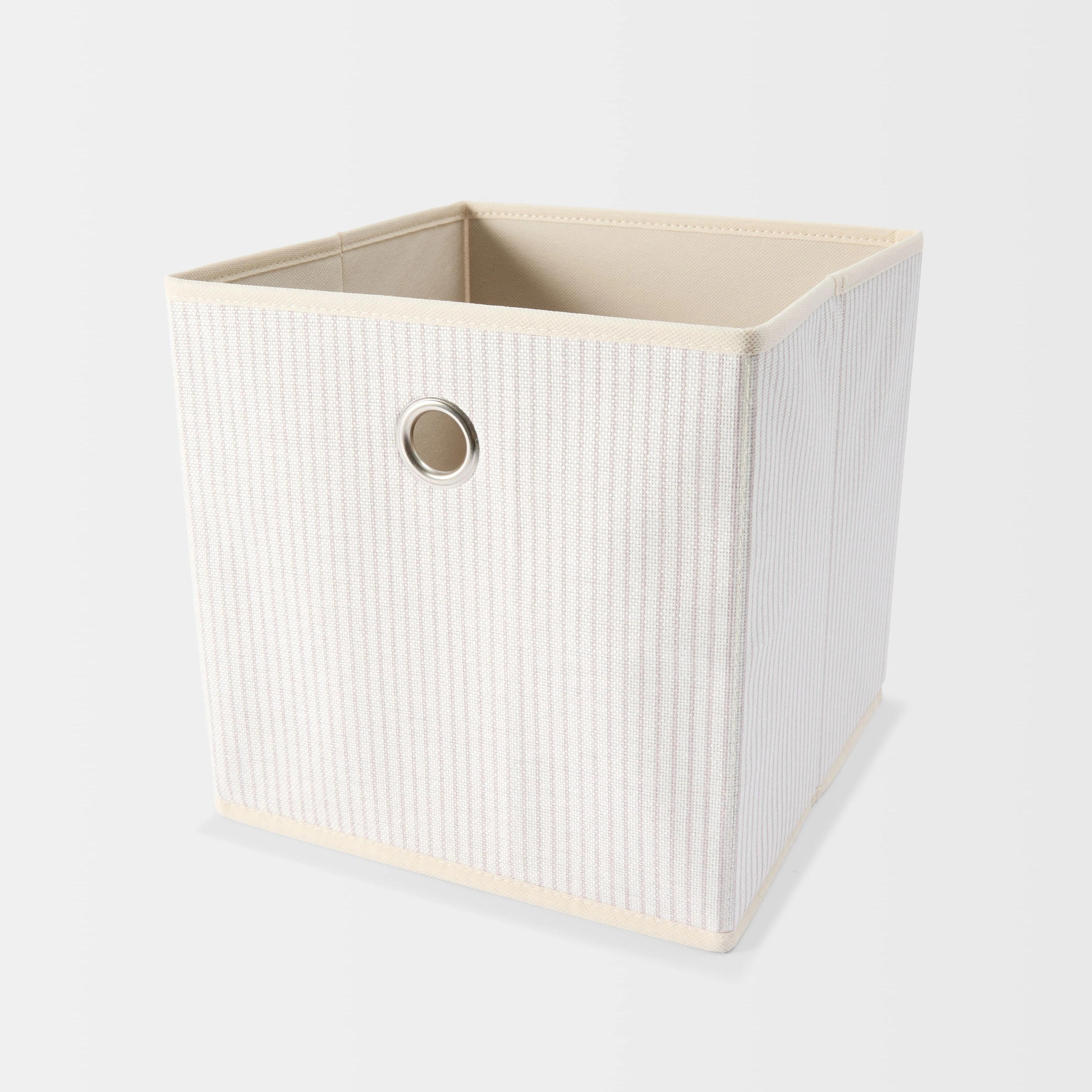 Collapsible storage box