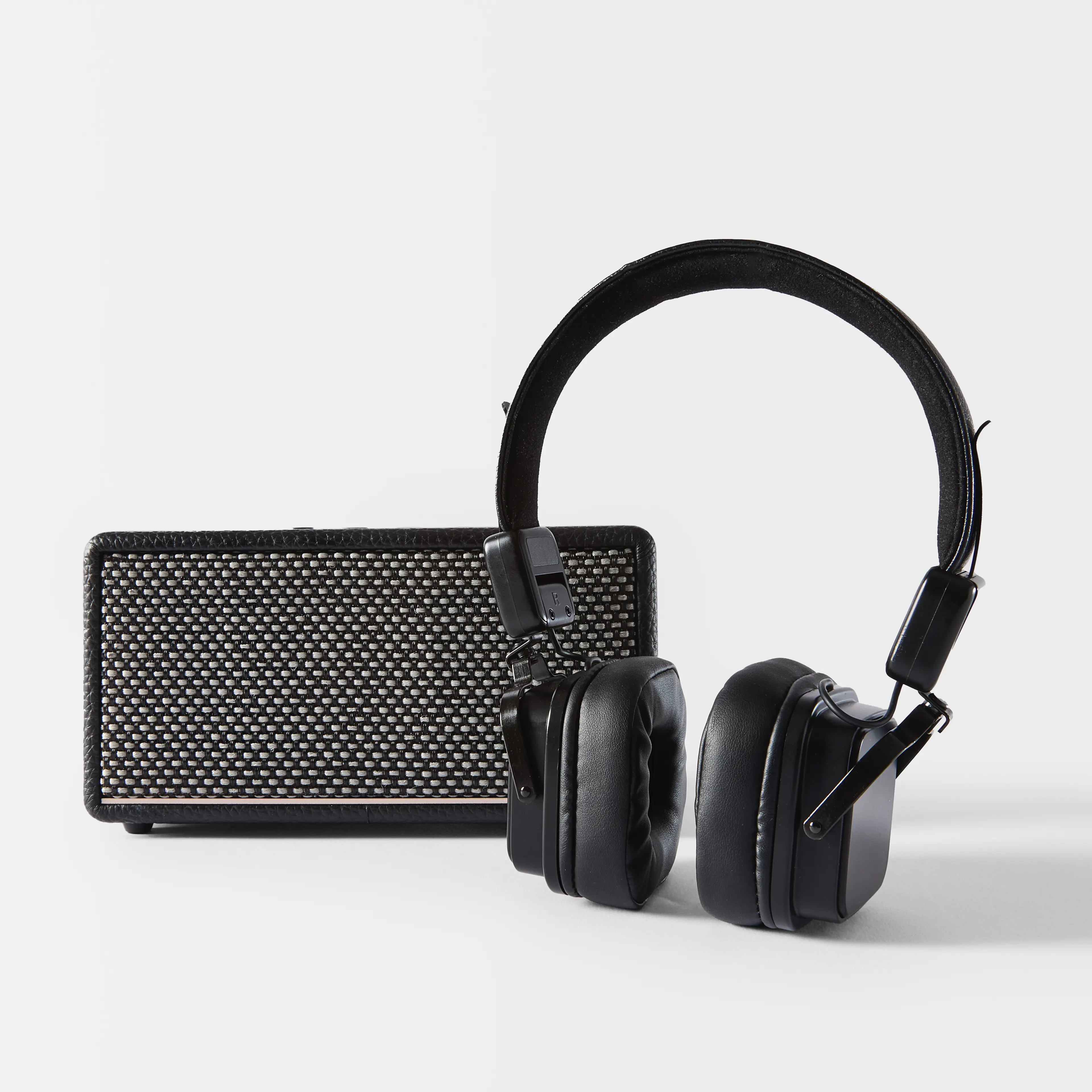 Speaker and headphones