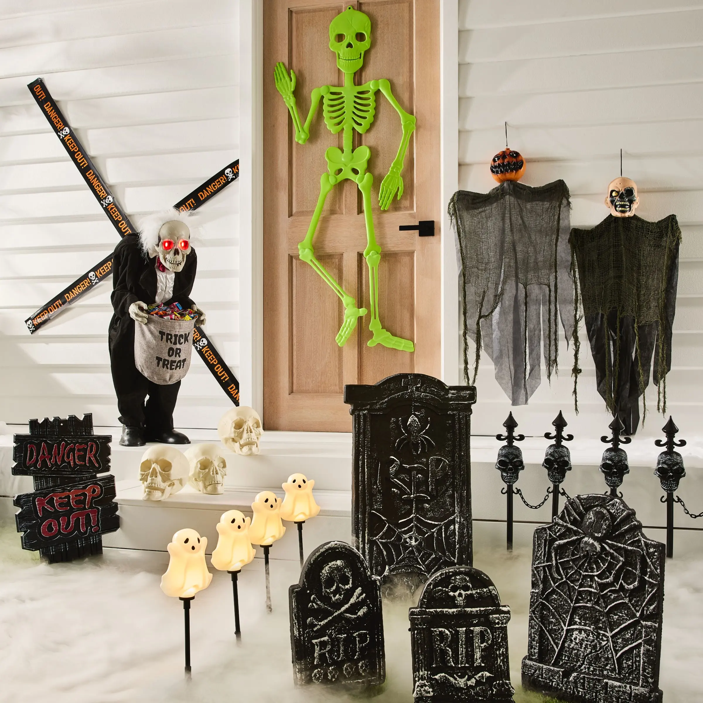 Halloween Décor & Lighting