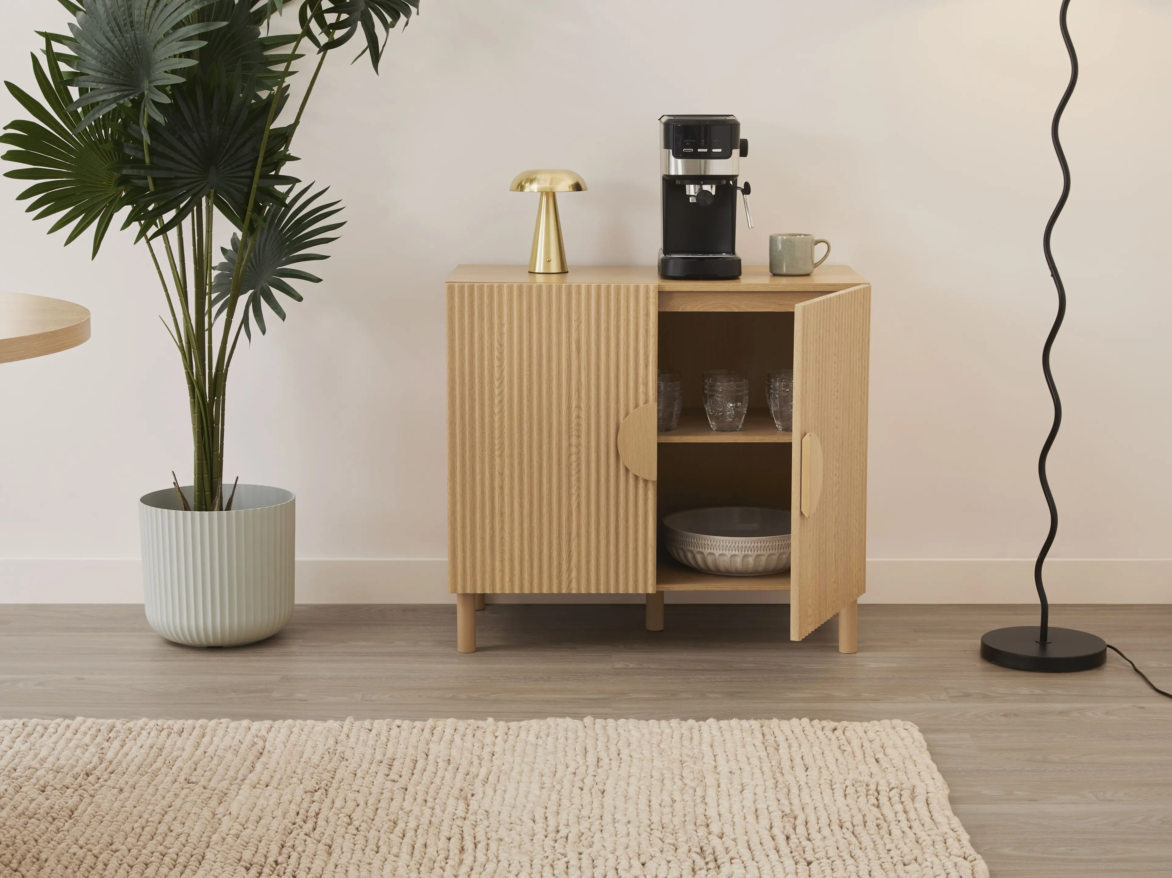 Dining room: earthy entertainer look 3