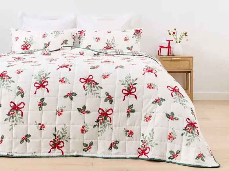 Christmas themed red & white bedding