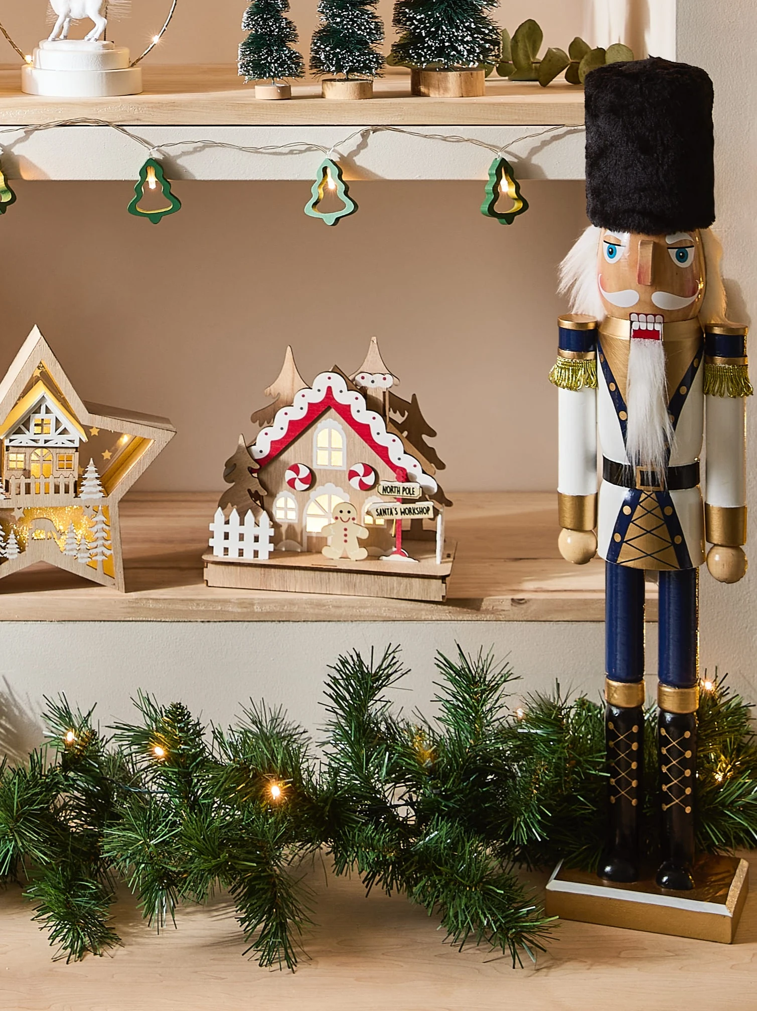 60cm Traditional Nutcracker - Asso