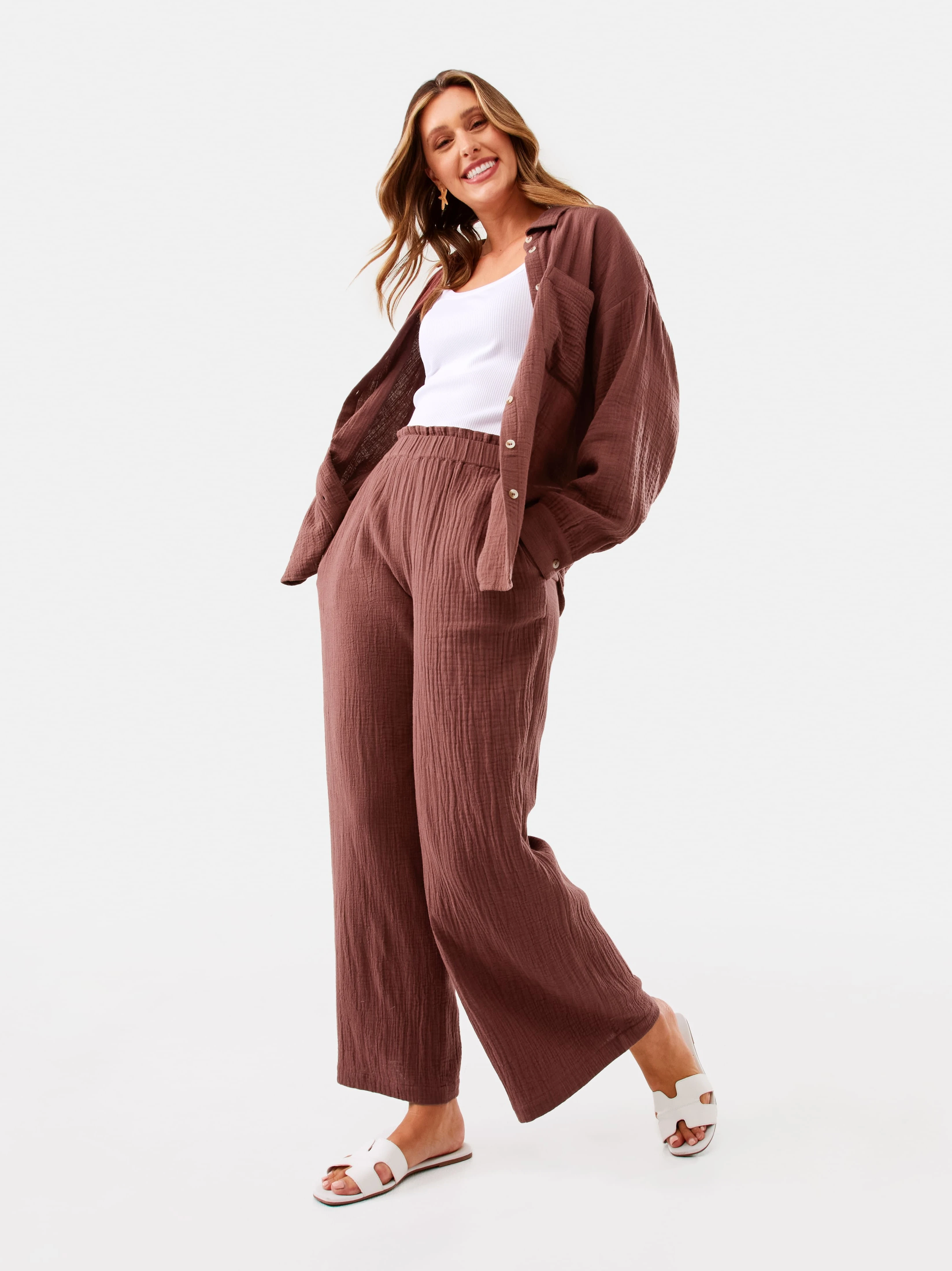 Woman Wearing Brown Linen Blend Wide Leg P