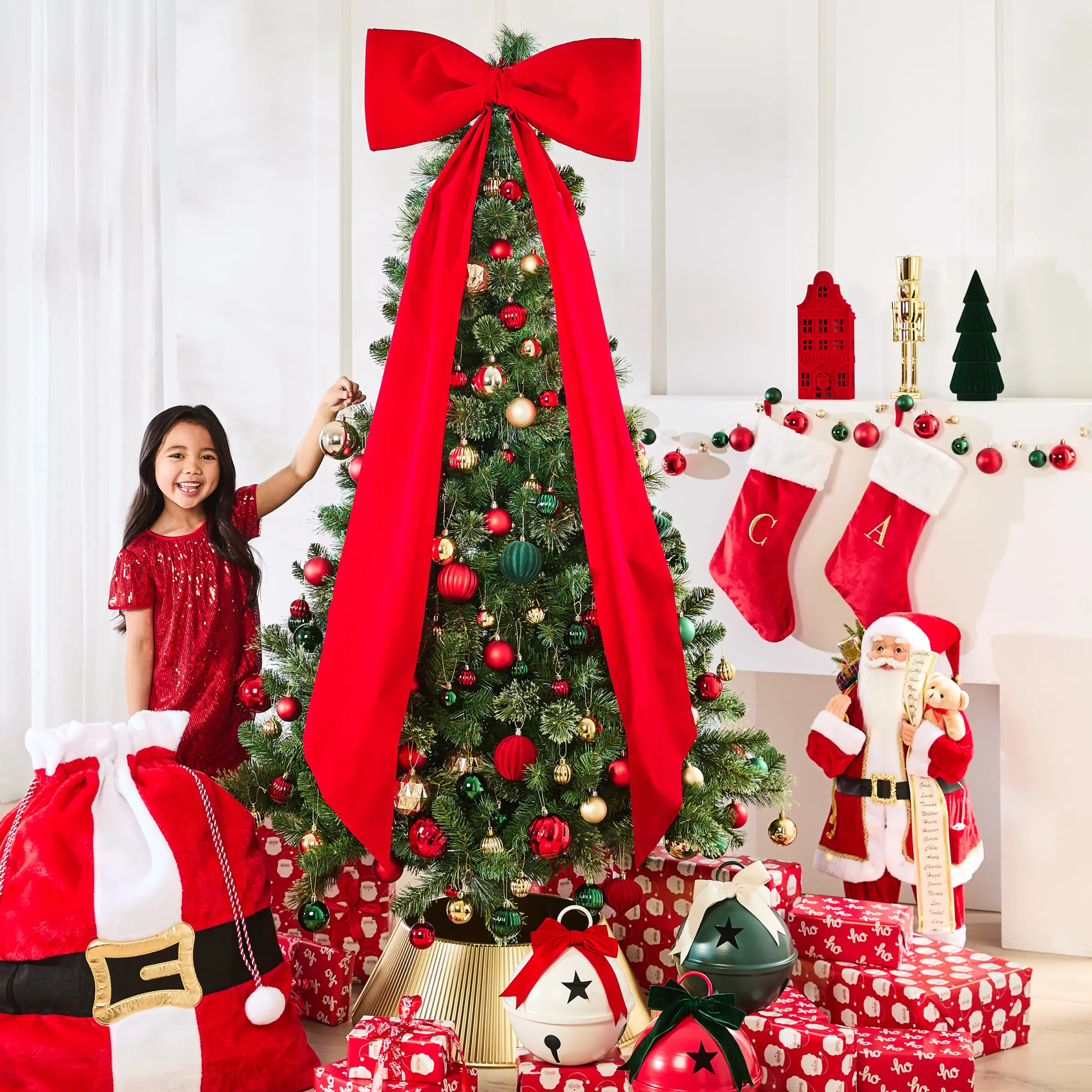 Traditional Cheer Christmas Theme