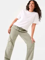 Woman wearing Cargo P