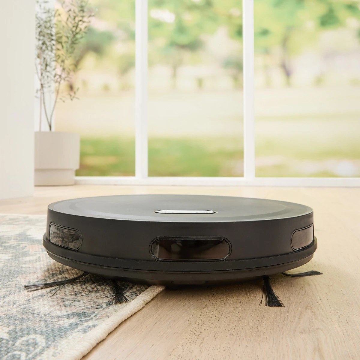Robotic Vacuum - Black