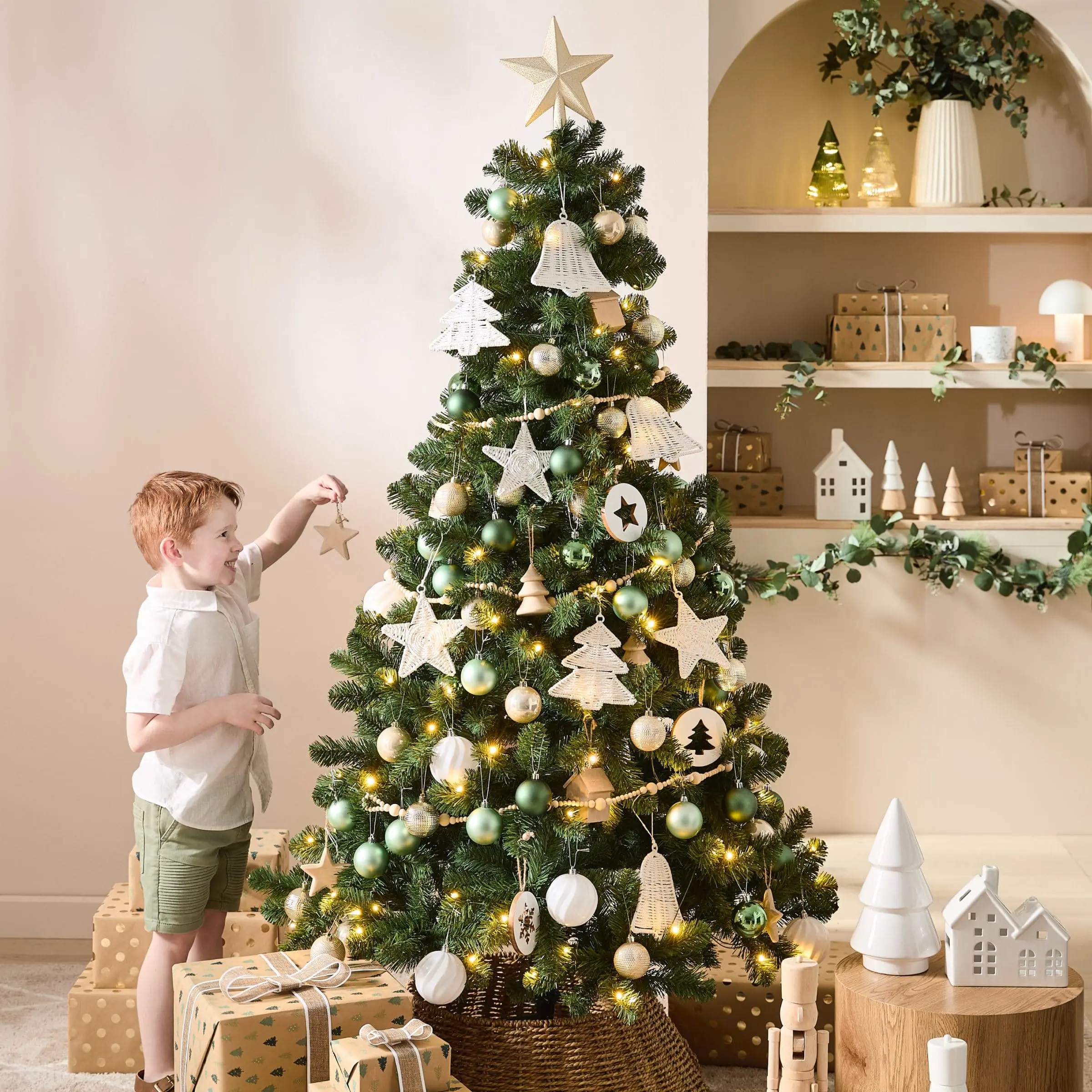 Decorating your tree with Natural Nostalgia 1