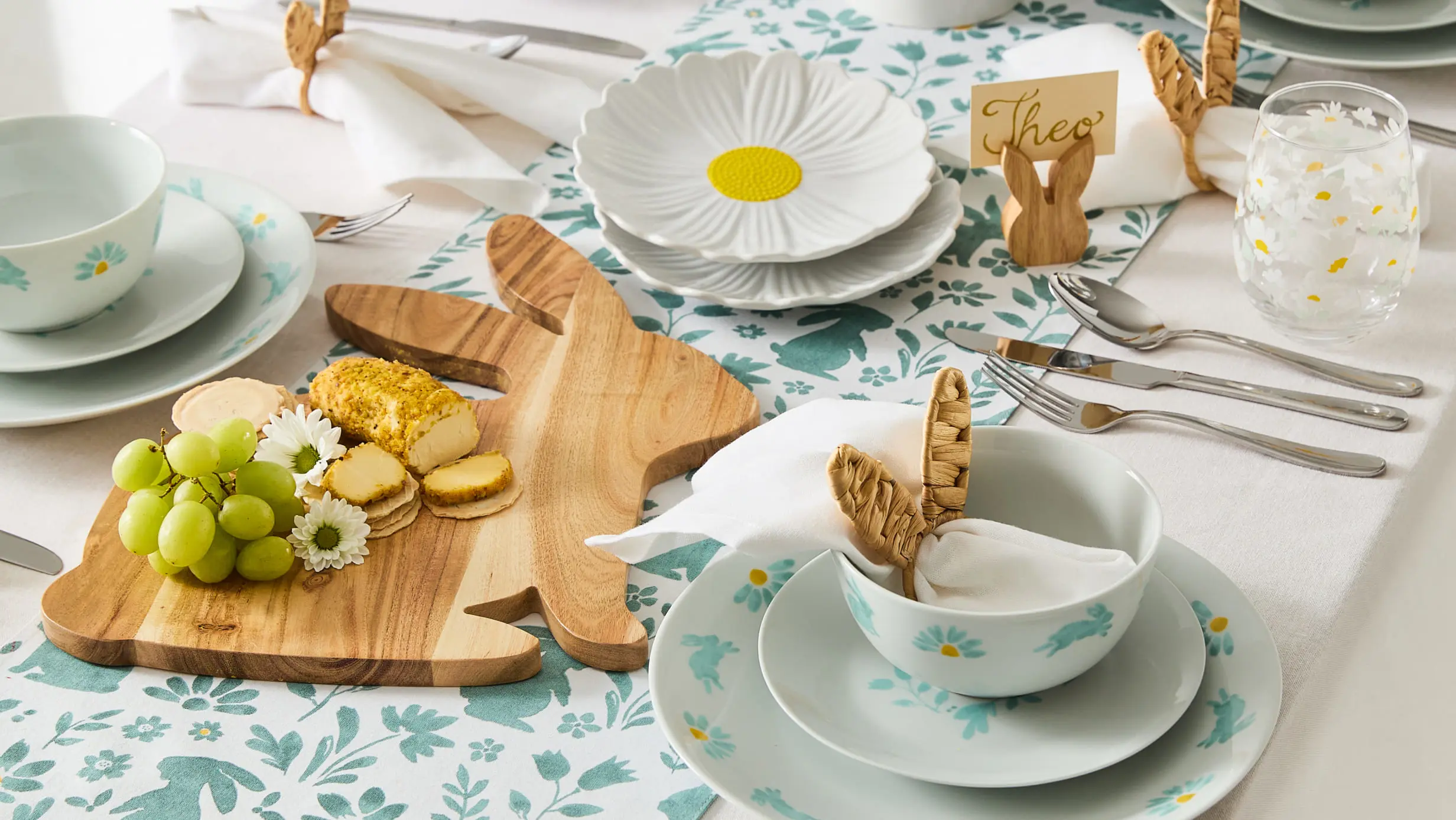 Easter Dining & Entertaining table setting