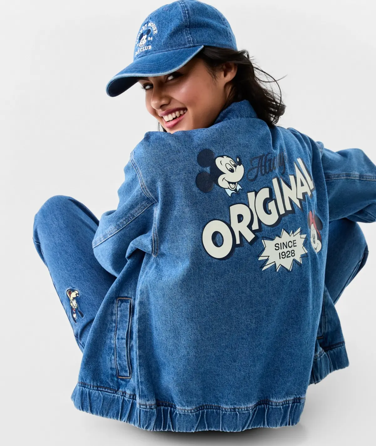 P1W1_Licensed_Apparel_digital_lookbook_portrait_600x800_01.jpg