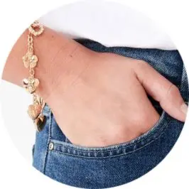 Womens Charm Bracelet - Gold 
