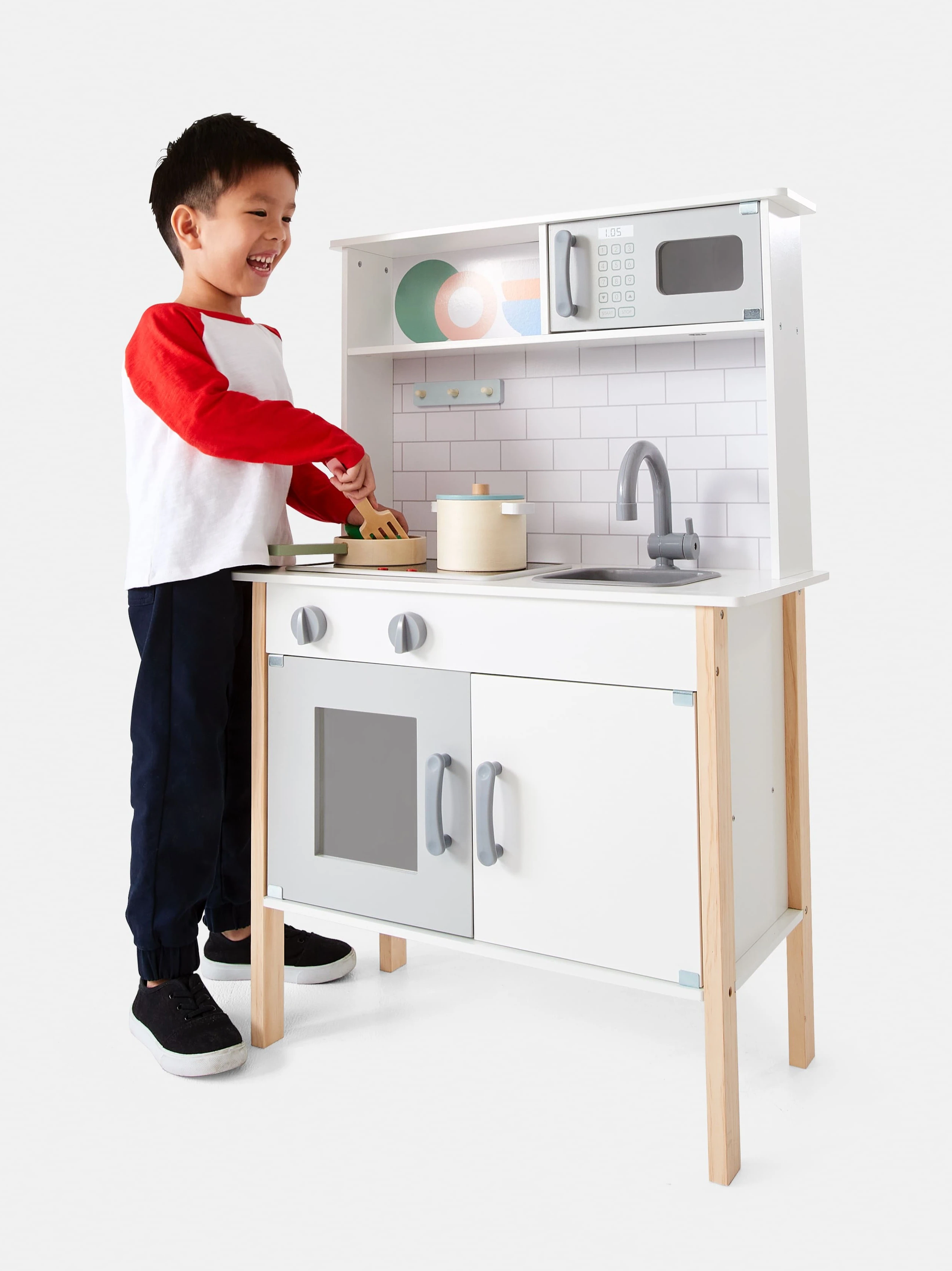 Wooden Kitchen with Light and Sound S