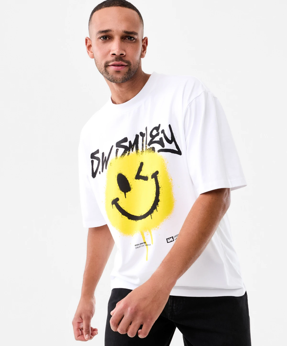 P1W1_Licensed_Apparel_digital_lookbook_portrait_600x800_08.jpg