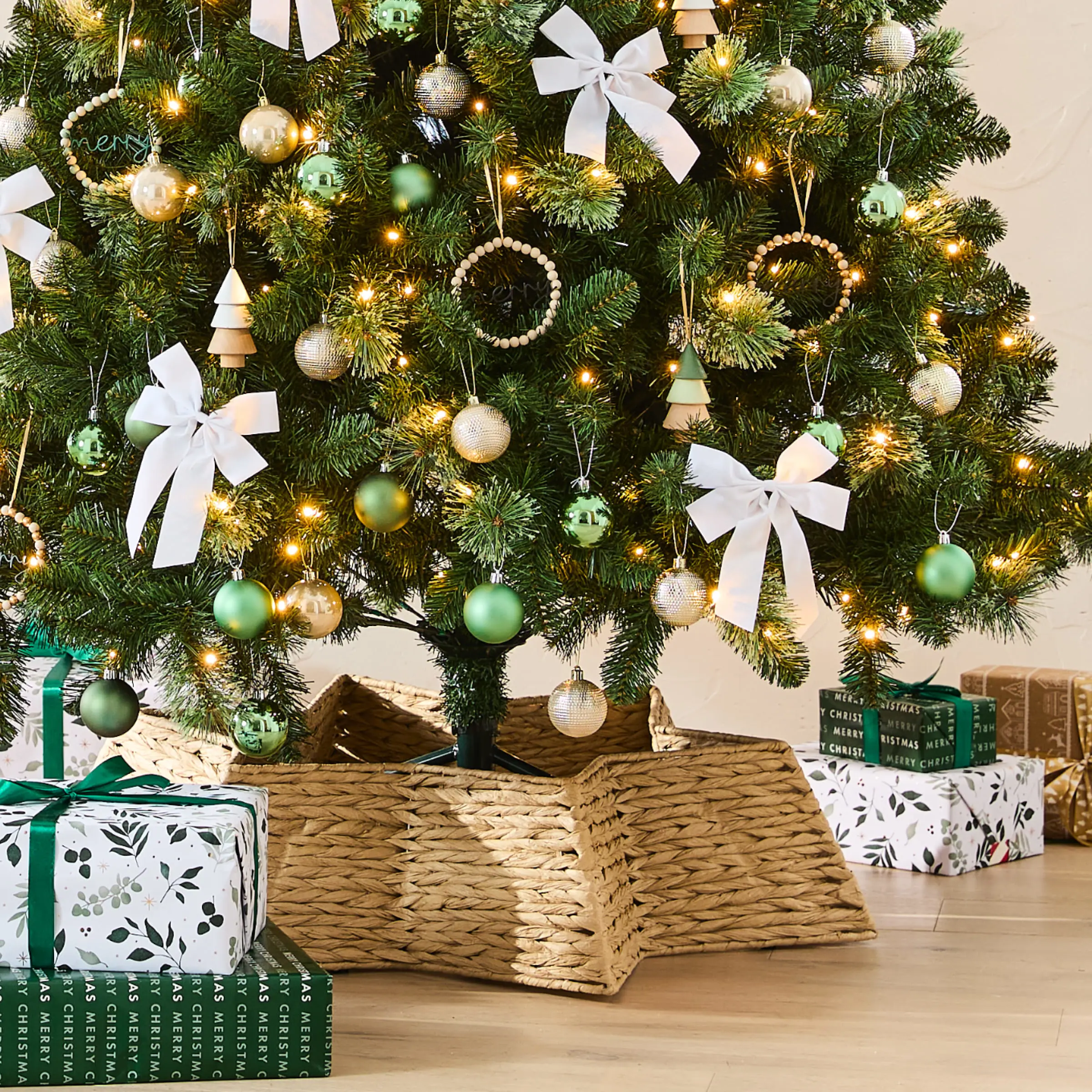 Natural Nostalgia Christmas Theme One