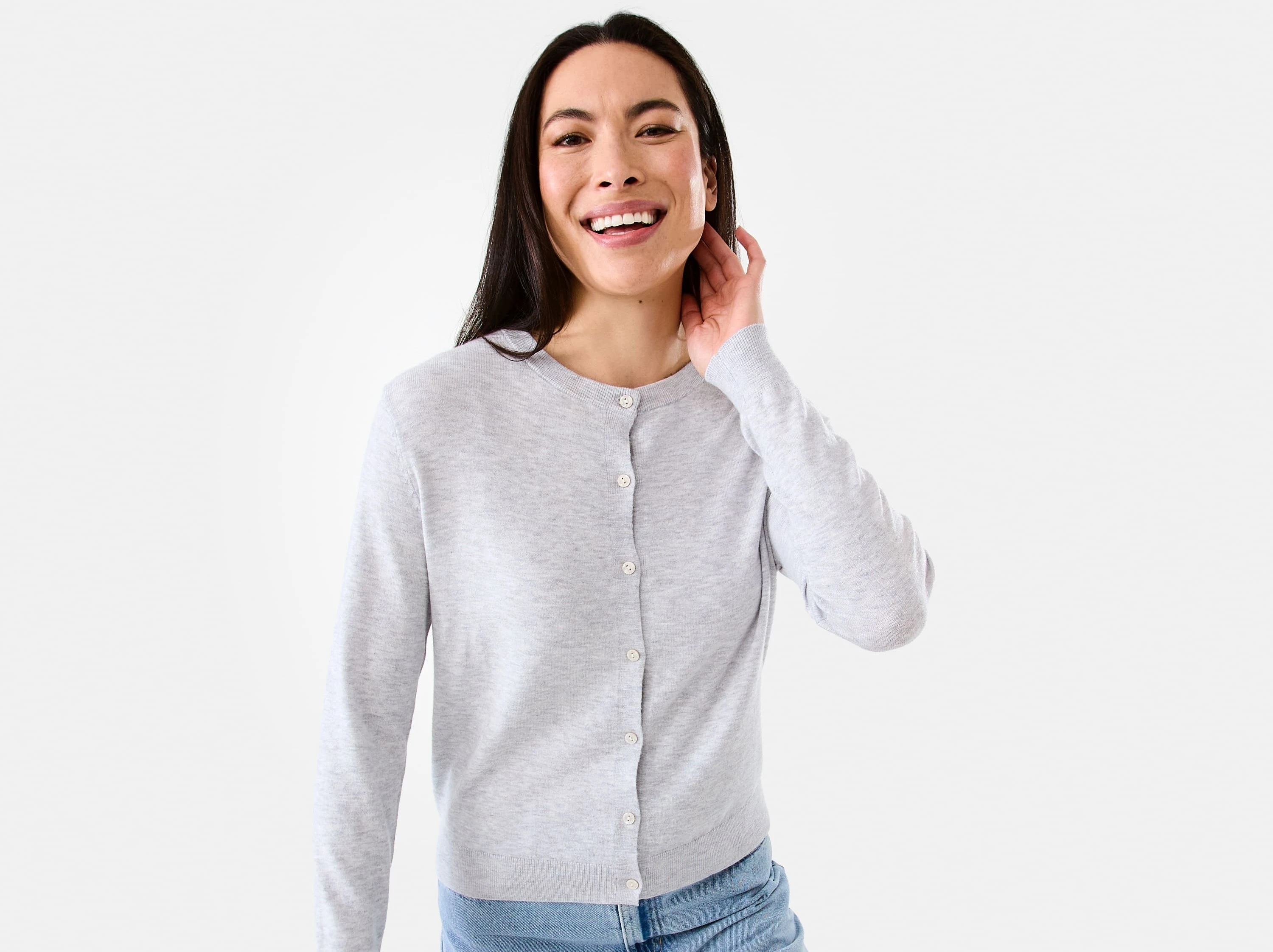 Talent wearing silver color lightweight crew neck card