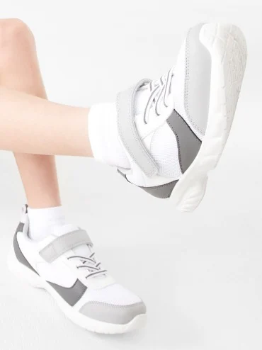 Kids Casual Shoes & Snea