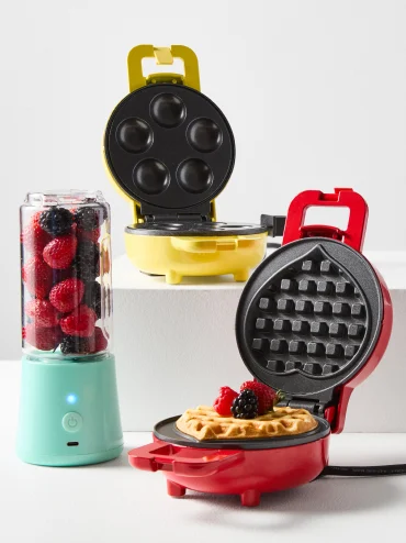 Kitchen Appliances, Blender and Waffle M