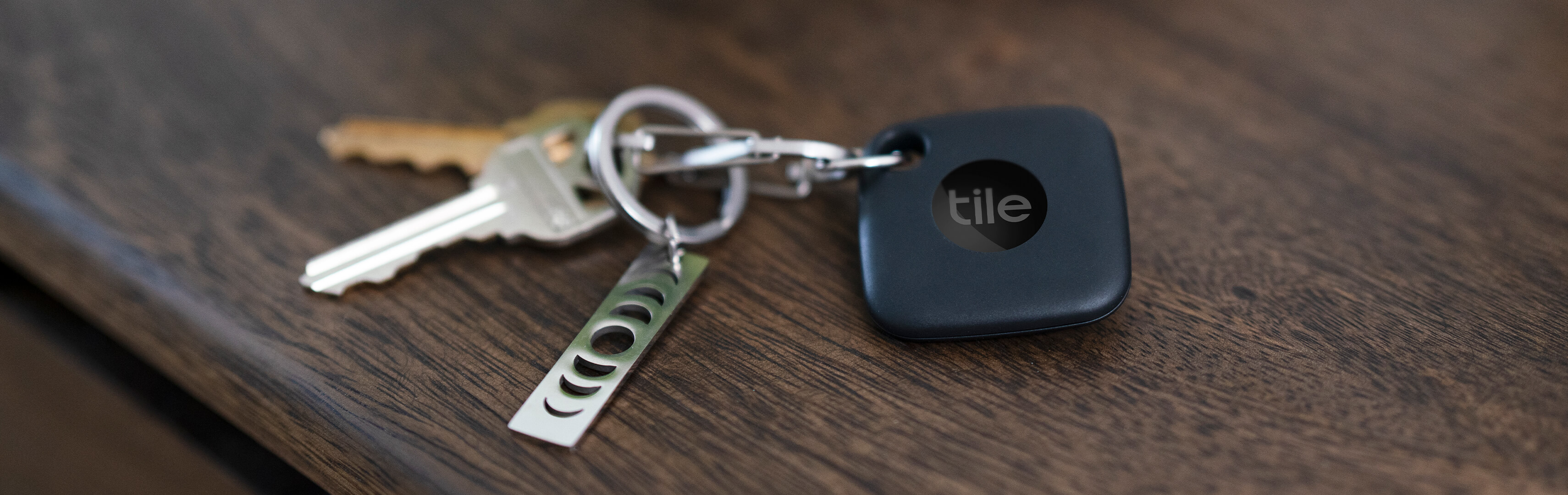A Tile mate attached to a set of keys