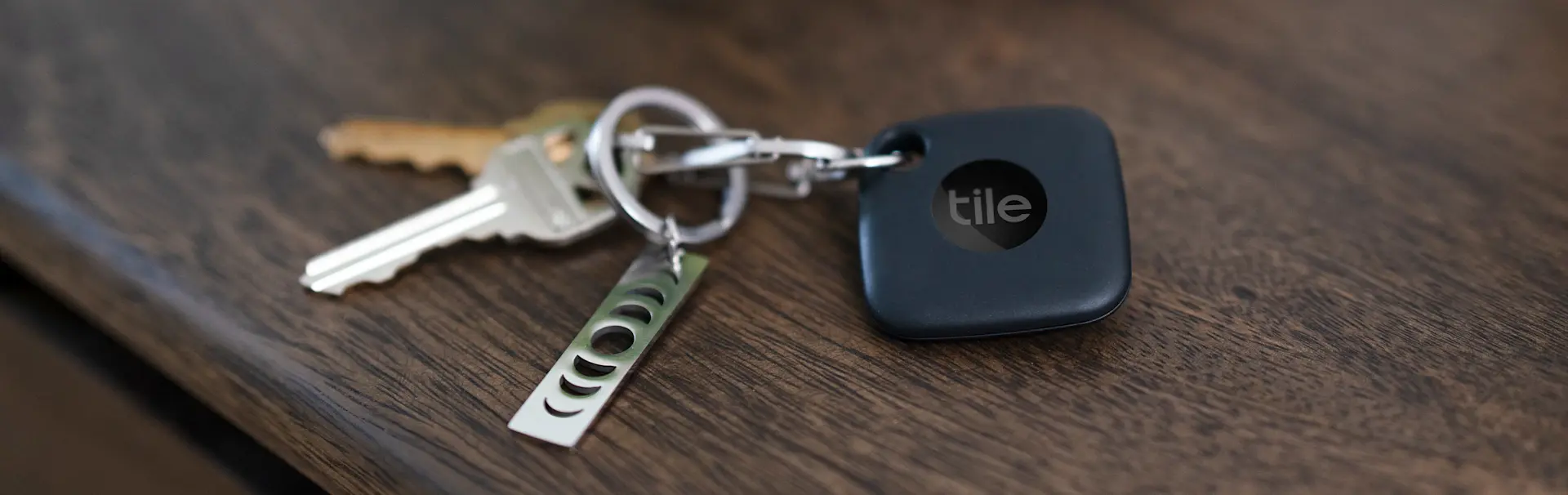 A Tile mate attached to a set of keys