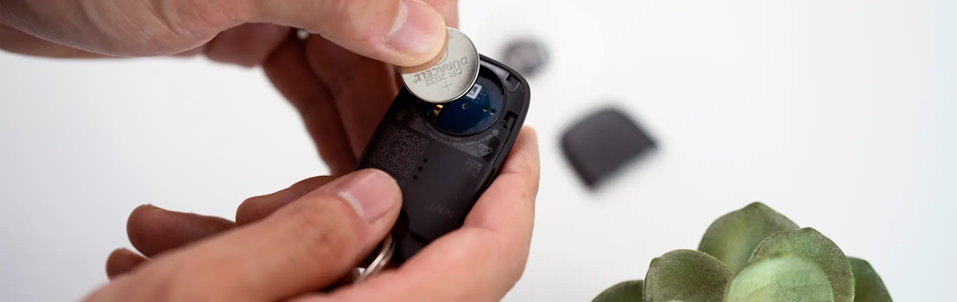 Putting a battery into a Tile pro