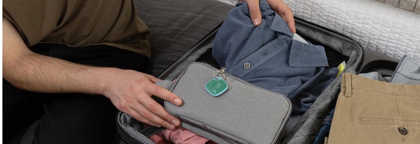 Best Luggage Tracker 2026 Never Lose Your Bags Again - M