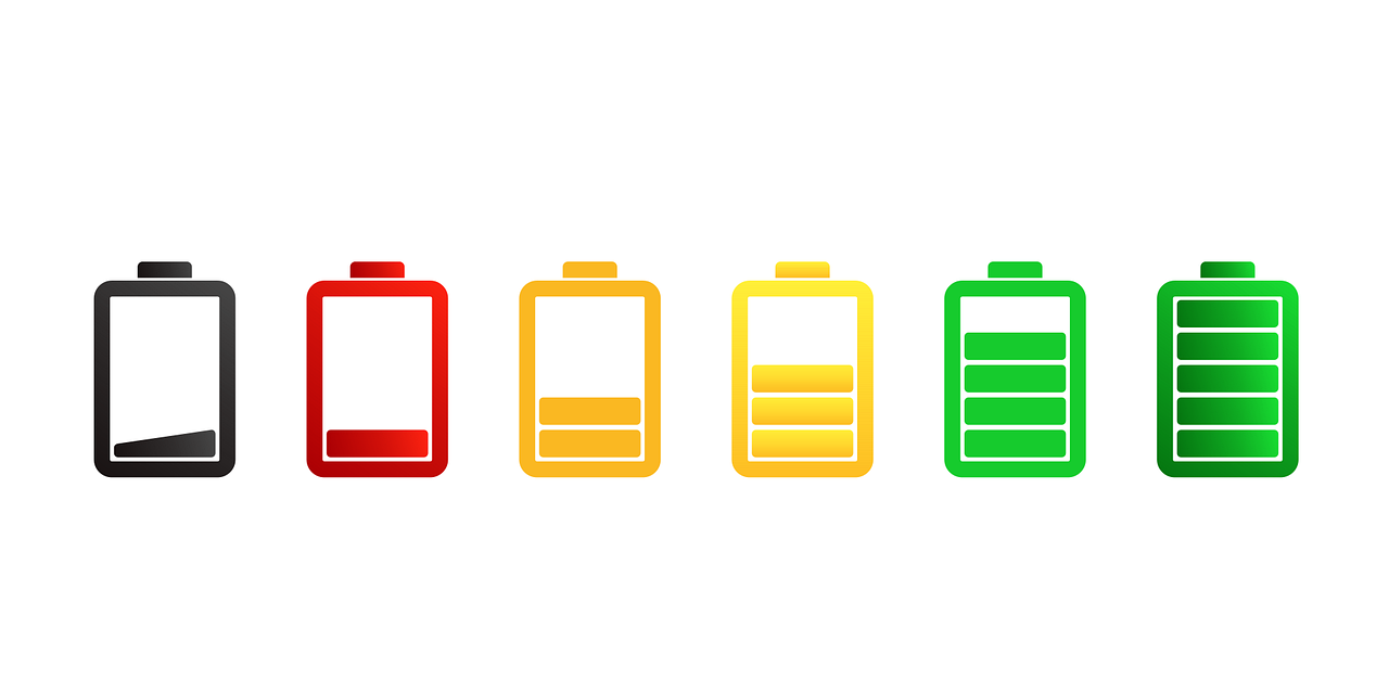 Phone batteries from empty to full colored red to green