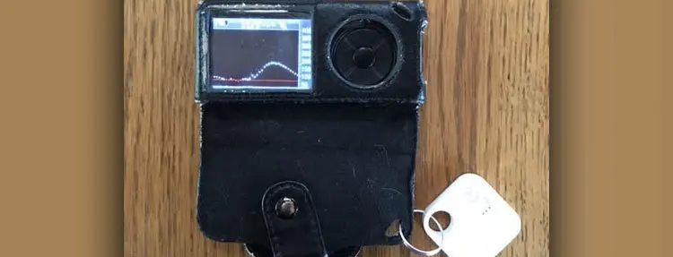 A tiles attached to a glucose monitor
