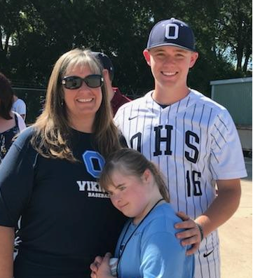 [Blog] Life360 Members at a Baseball Game 3