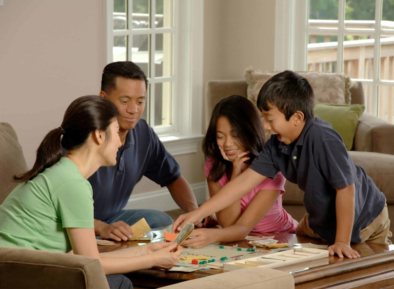 How to Track Family Phones: A Comprehensive Guide to Family Safety and Connection