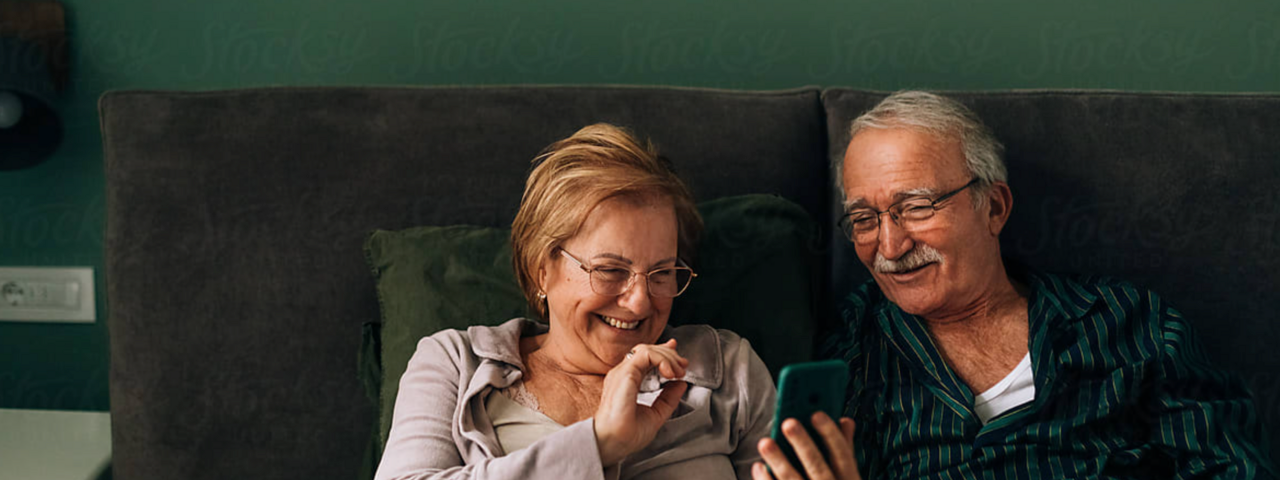 couple 1280x480