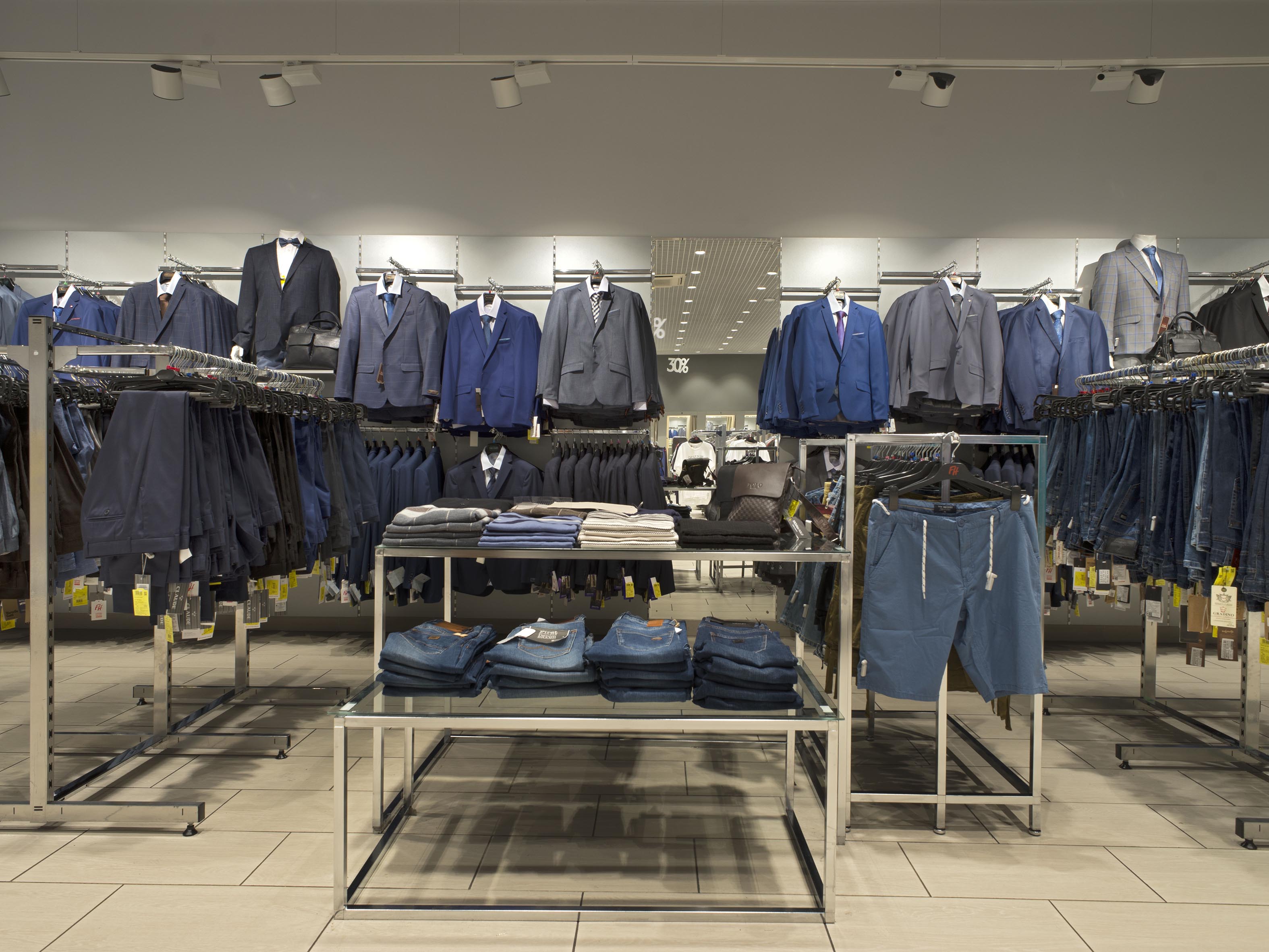 Дизайн магазина одежды в ТРК "Лондон Молл"