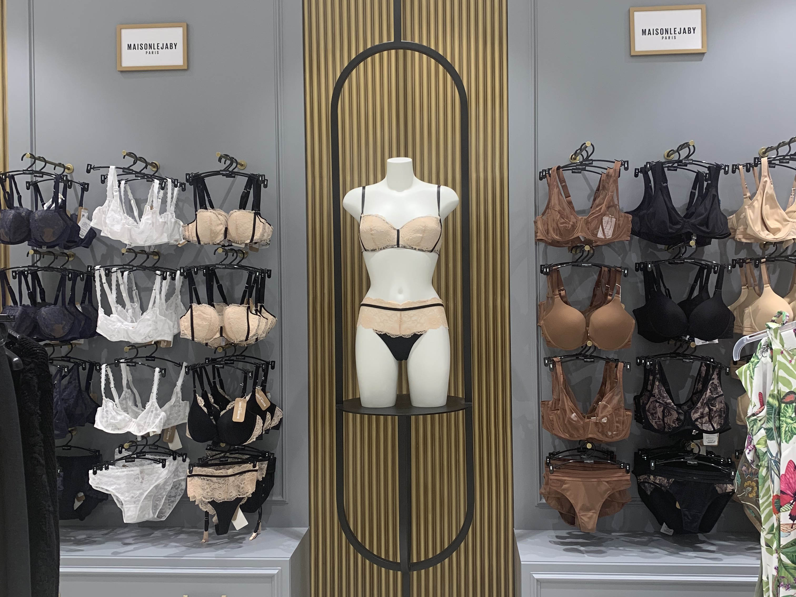 Дизайн магазина в ТЦ Крокус 