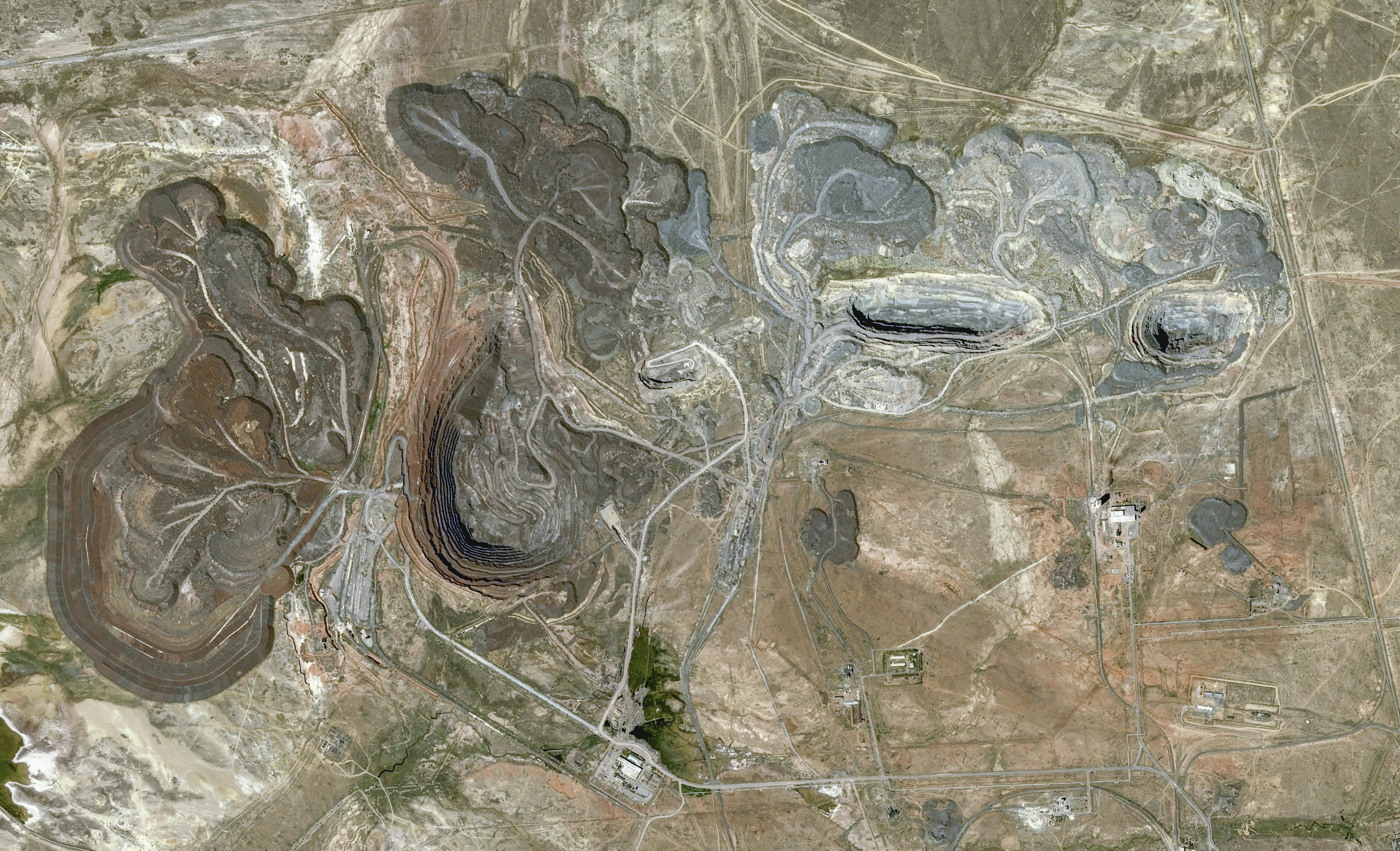 Airbus image Satpayev Mine Kzakhstan SPOT7 20150817 E067N48 extrait