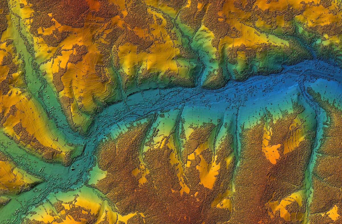 Full spectrum: Multispectral imagery and hyperspectral imagery · UP42
