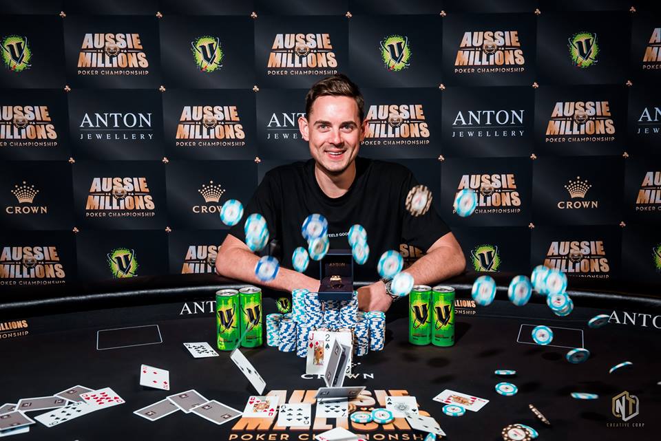 Toby Lewis – Photo Crown Poker / PokerNews