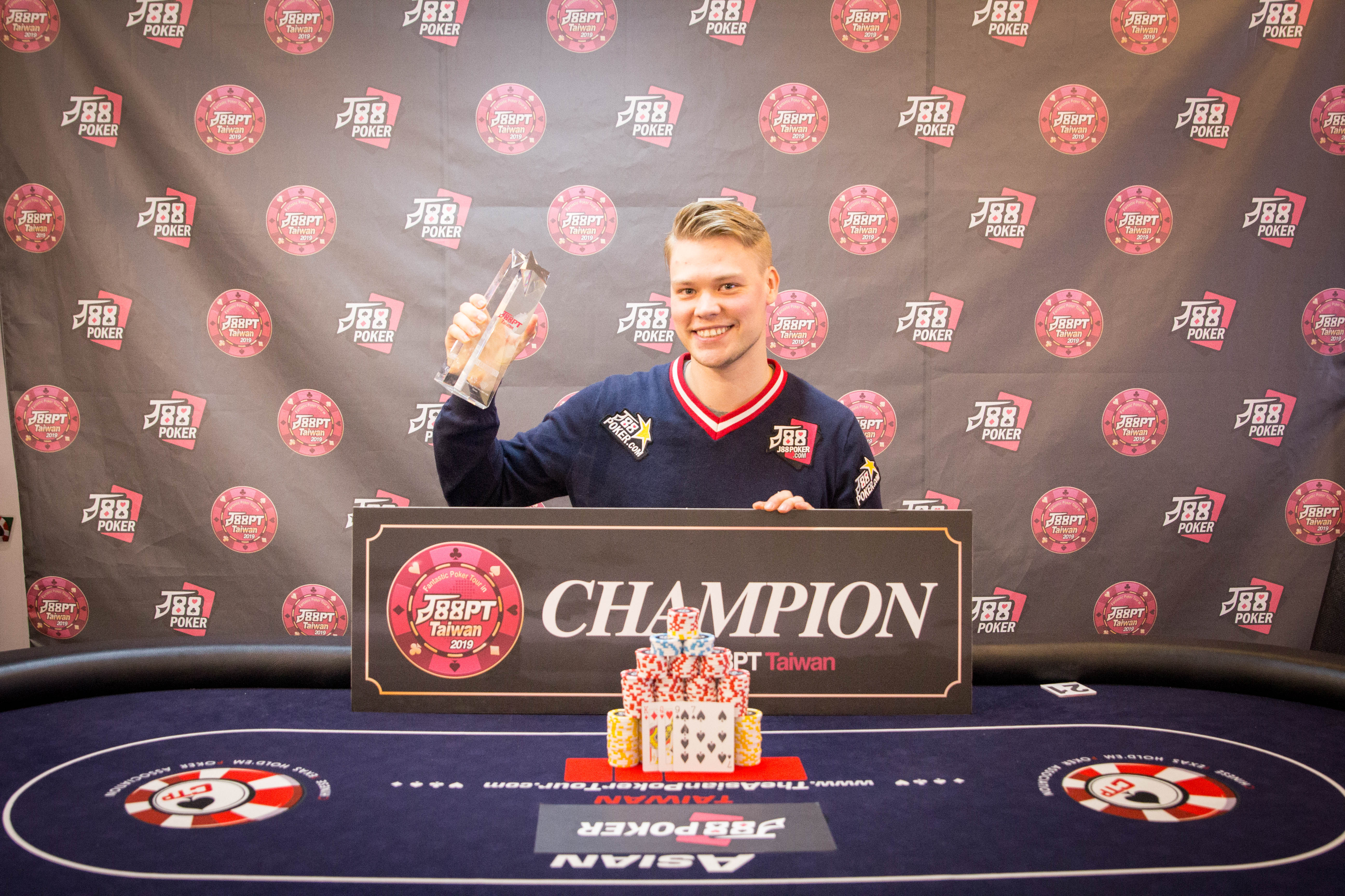 Eemil Tuominen – PLO champion