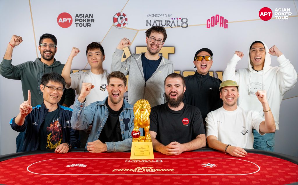 Front Row (L-R) Hao Shan Huang, Matas Cimbolas, Alexandru Papazian, Martin Finger Back Row (L-R) Nishant Sharma, Hao Chuang, Dominik Nitsche, Neng Zhao, John Costiniano