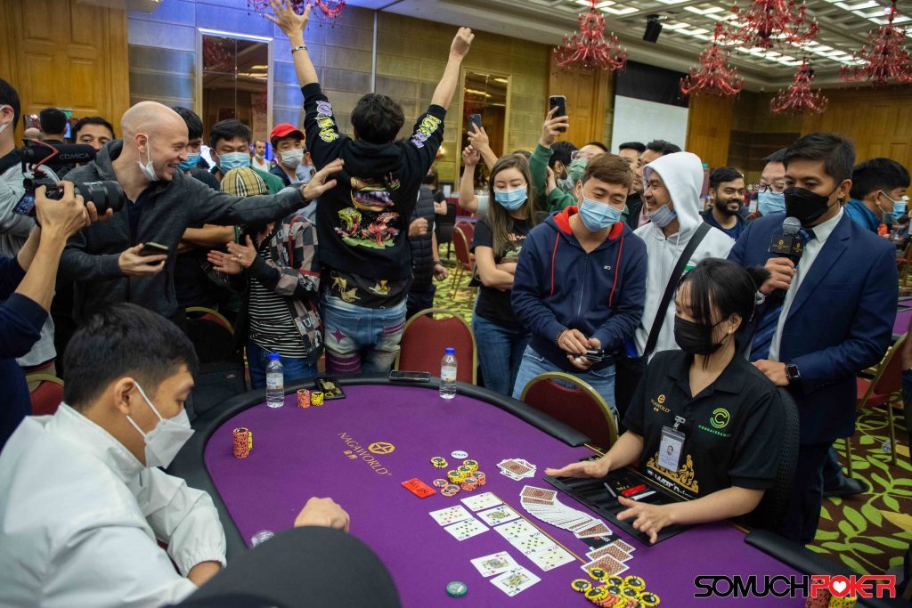 William Kang bubbles at Main Event Day 1B