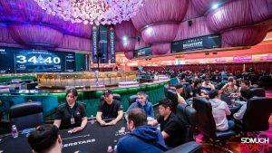 PS LIVE Manila Megastack 18: South Korea’s Shin Hyeonho closes Main Event Flight A with the lead; Three more flights to go