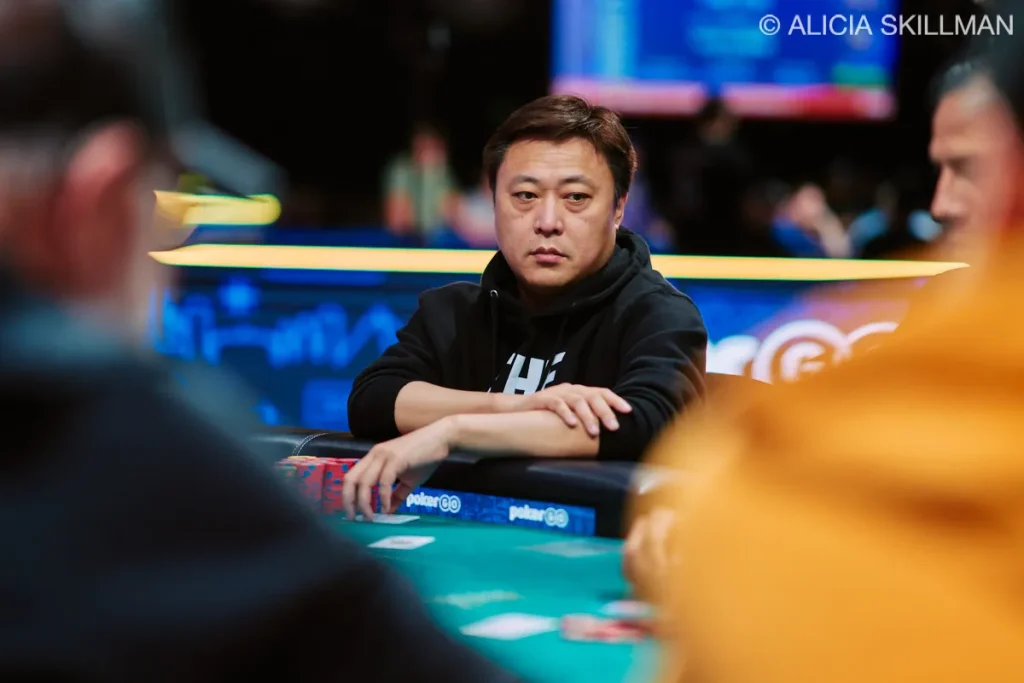 Qiang Xu falls short in 3rd place at 2025 WSOP - Photo by Pokernews