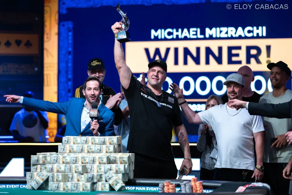Michael Mizrachi inducted into Poker Hall of Fame - Photo by Pokernews
