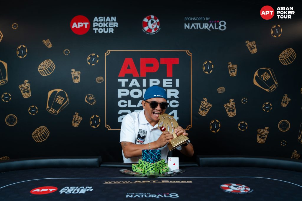 Lester Edoc (photo courtesy of Asian Poker Tour)
