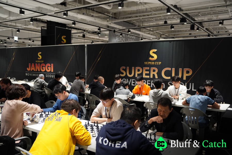 Super Cup Chess - Photo by Bluff & Catch