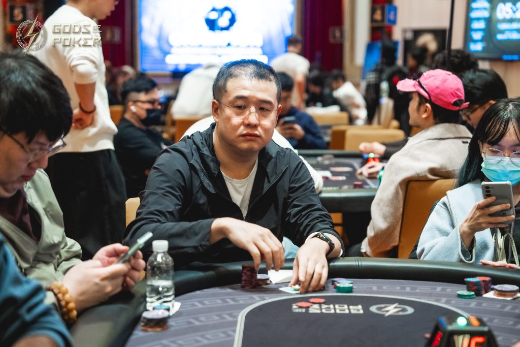 Wenchao Liu - Titan Stack High Roller chip leader