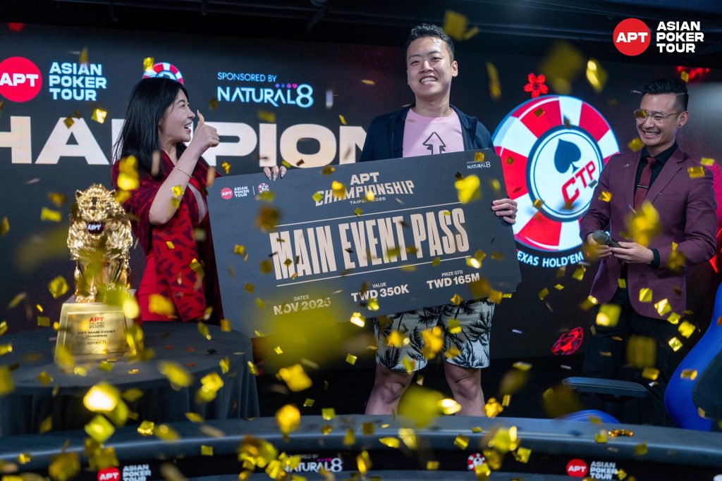 Akira Takasugi awarded APT Championship Main Event Pass - Photo by APT